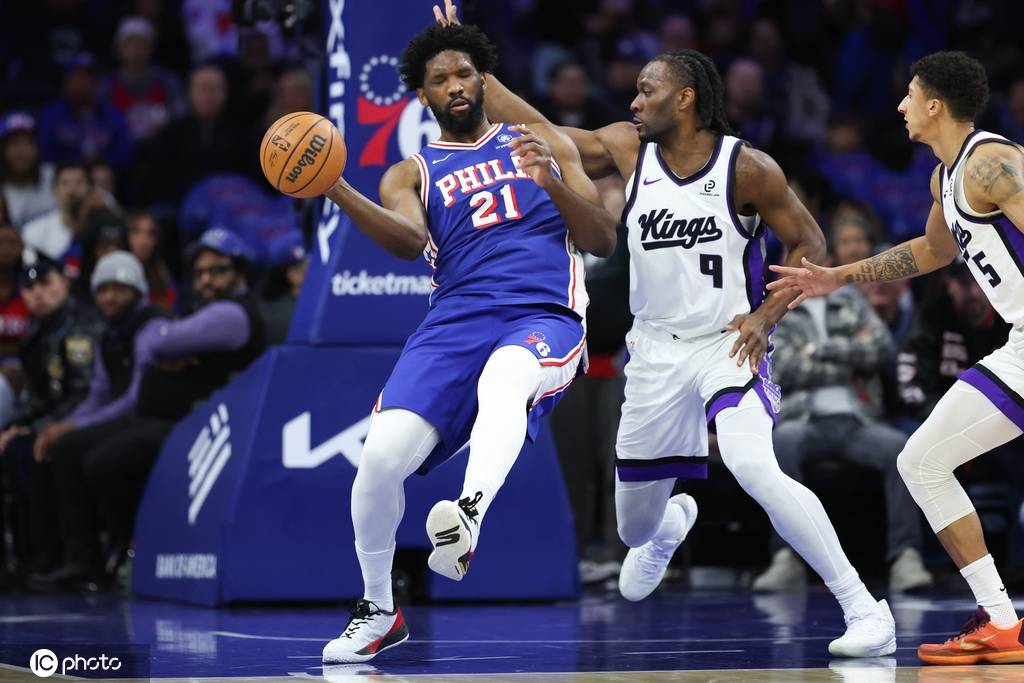 施罗德27分马克西40分 国王不敌76人7连败