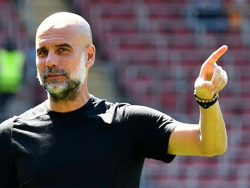 一周丢两冠？阿森纳和曼城，谁会成为下一个利物浦